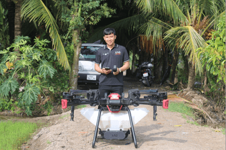 Tran Minh Man and his XAG P100 Agricultural Drone