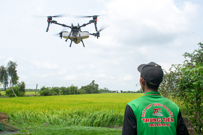 Vietnam’s Young Farmers Fly High with XAG Agricultural Drones